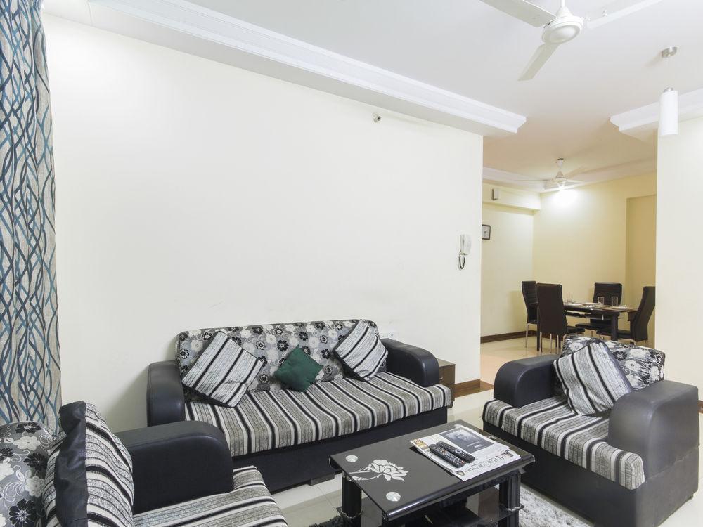 Oyo Apartments Link Road Malad Bagian luar foto