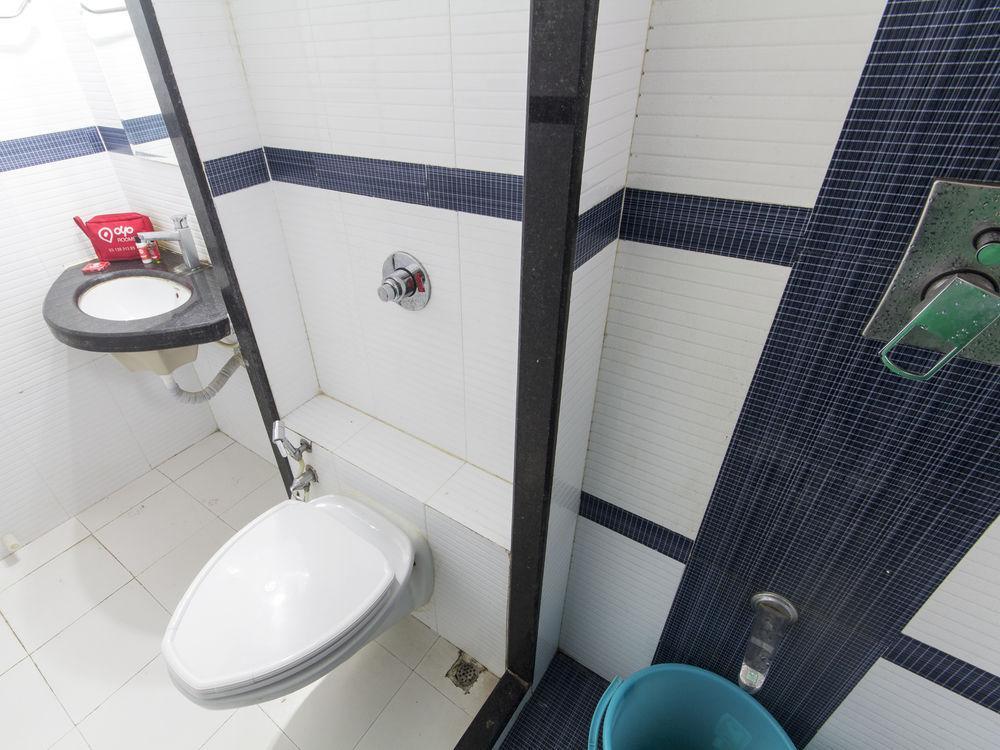 Oyo Apartments Link Road Malad Bagian luar foto