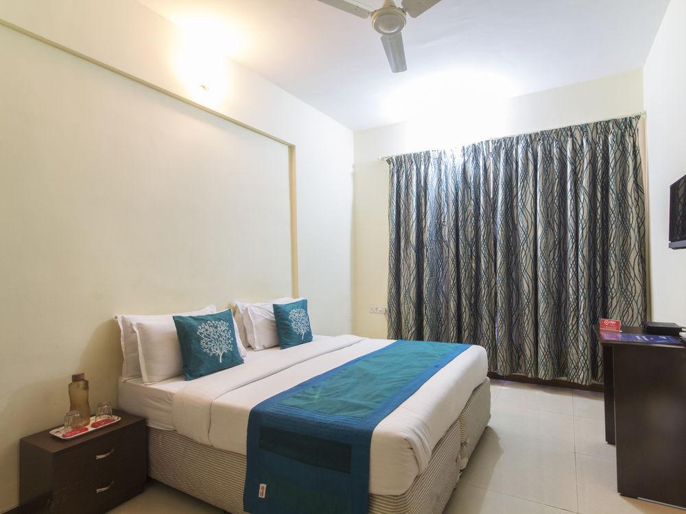 Oyo Apartments Link Road Malad Bagian luar foto