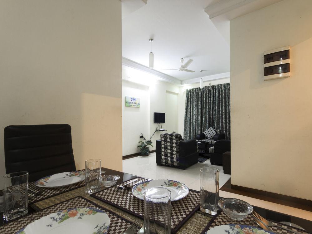 Oyo Apartments Link Road Malad Bagian luar foto